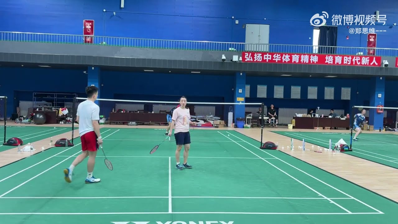 👀Huang Yaqiong's reaction to Zheng Siwei's shot｜Badminton - Mixed Doubles｜China｜Paris 2024 Olympics