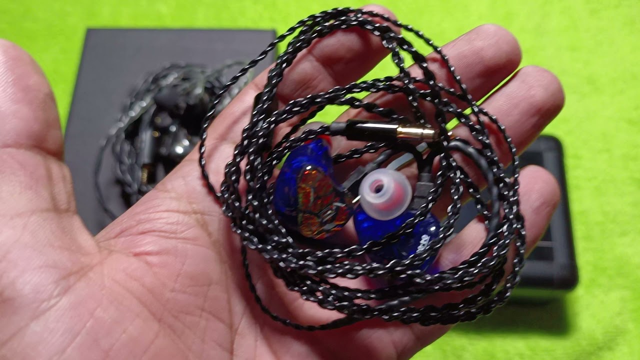 UM MEST mk2 VS Vision Ears VE7