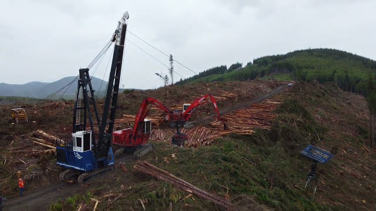 Log Champ LC680 Working with a Falcon Carriage, 2000' of Skyline Out - 3 of 3