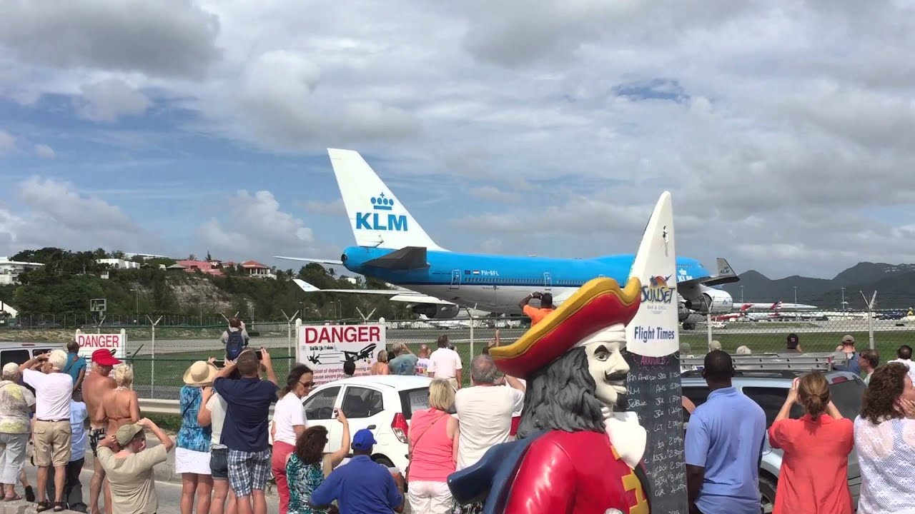 Maho beach St Maarten