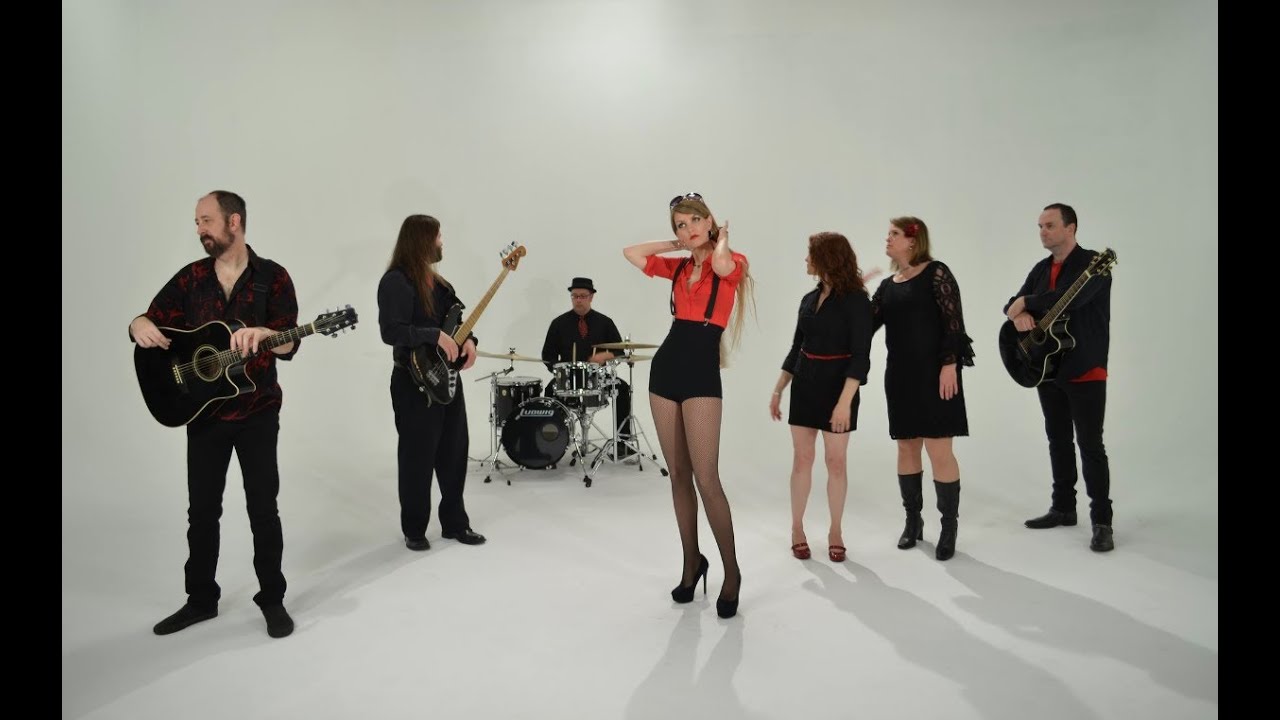 Circe Link - Hair Of The Dog