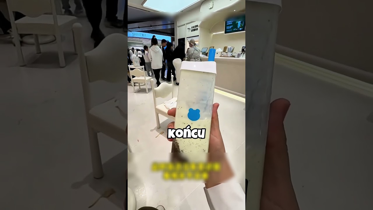 Dlaczego kelner dał jej tyle serwetek 🤔