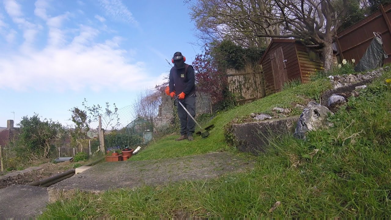 Mowing Strimming And Edging Little Lawns