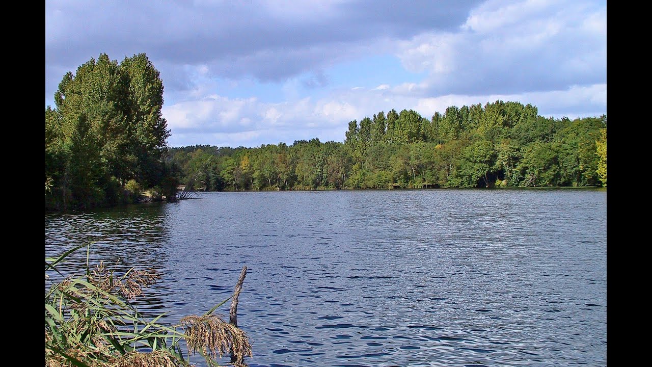 The Cher river at Mareuil-sur-Cher