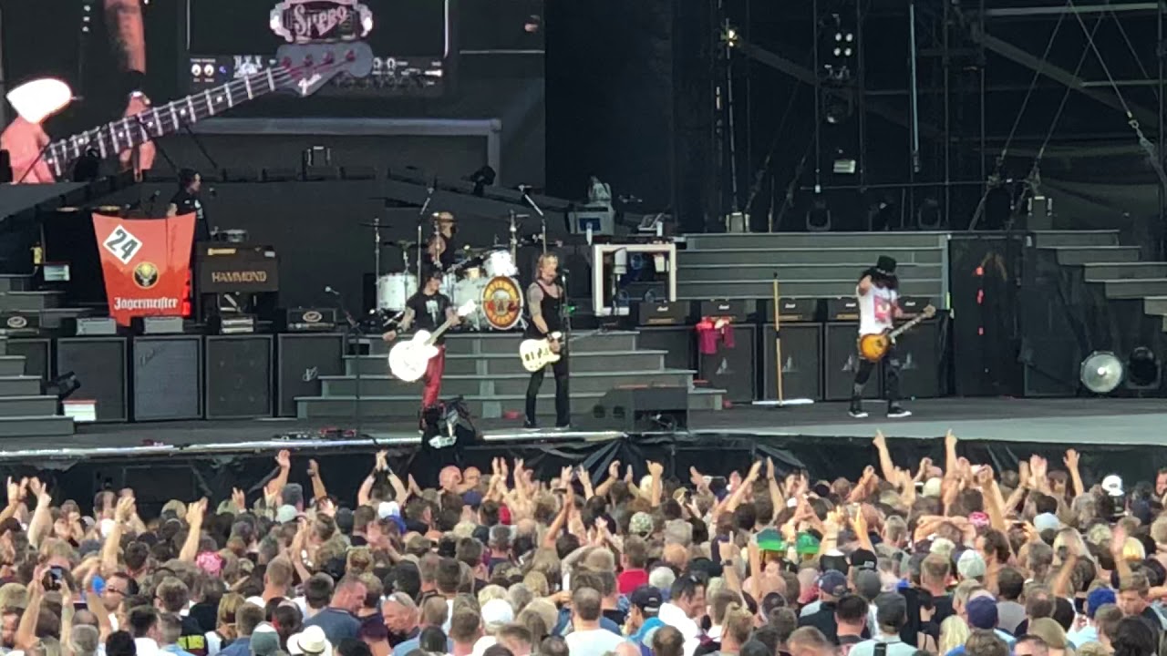 Guns N’ Roses- You Can’t Put Your Arms Around A Memory/ Attitude (Oslo 18)