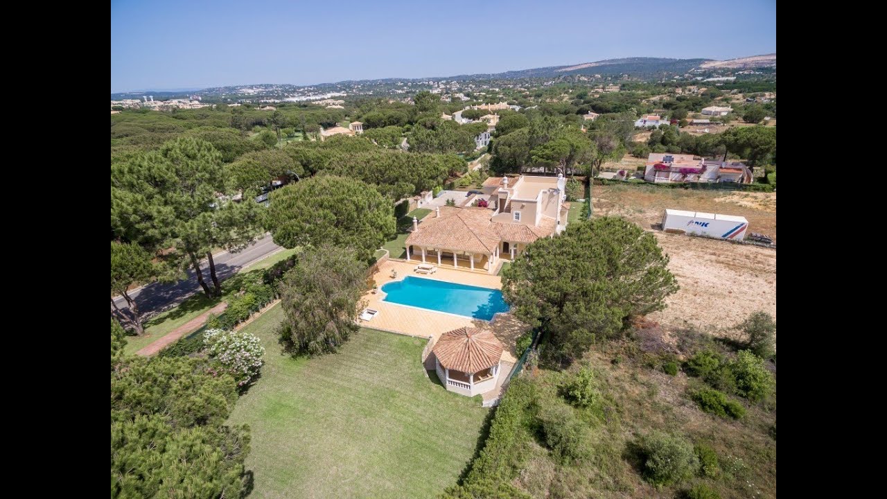 Magnificent five bedroom villa in Vilamoura, Algarve