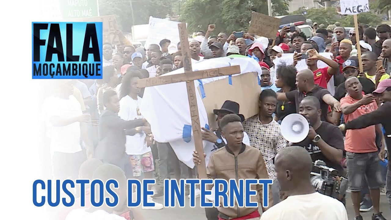 Centenas de pessoas protestaram contra o elevado custo de internet na cidade de Maputo  @PortalFM24