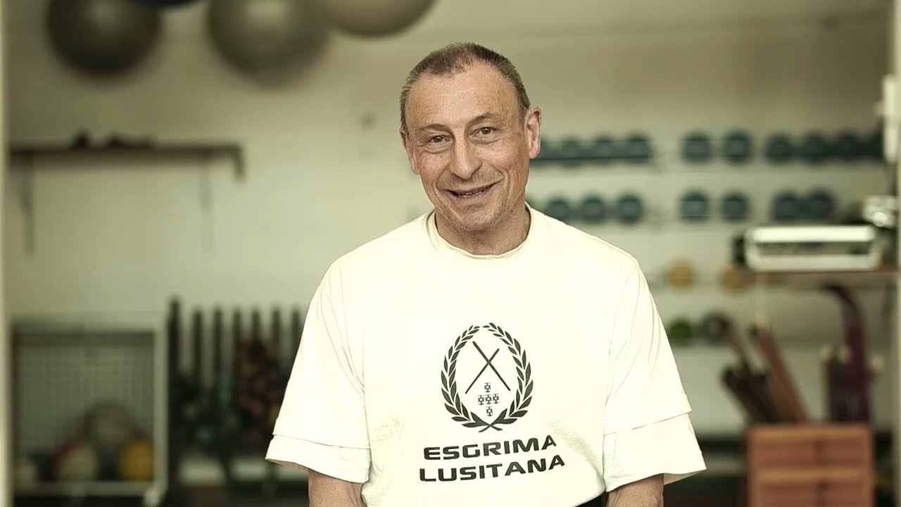 À conversa sobre o Jogo do Pau Português com o mestre Nuno Russo