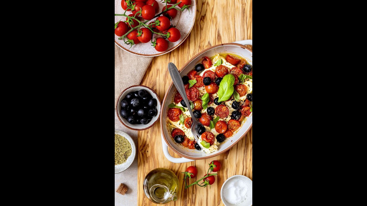 Feta al forno con pomodorini e olive