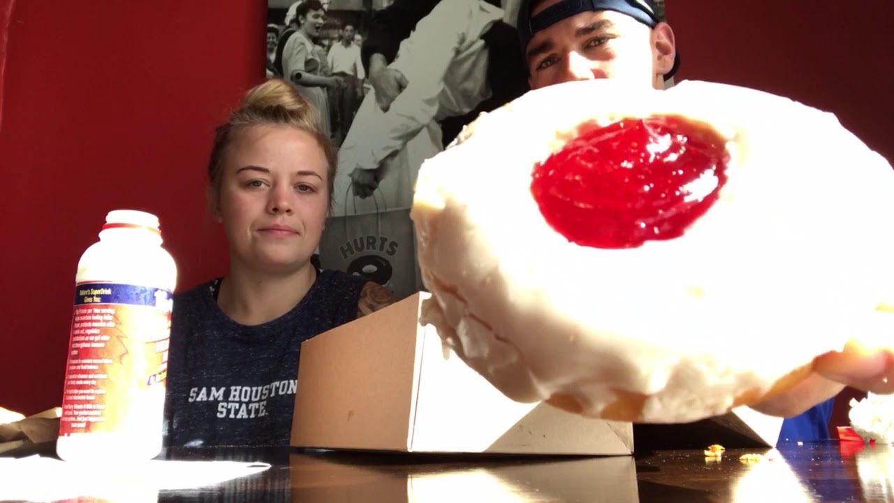 Hurts Donuts Review & Cheat Day with the Wife!