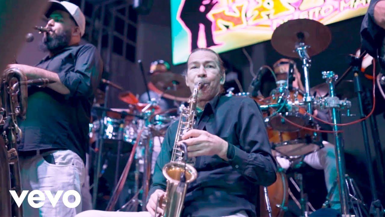 Nativo De Fito Mart&iacute;nez - Gaita Colombiana (Live)
