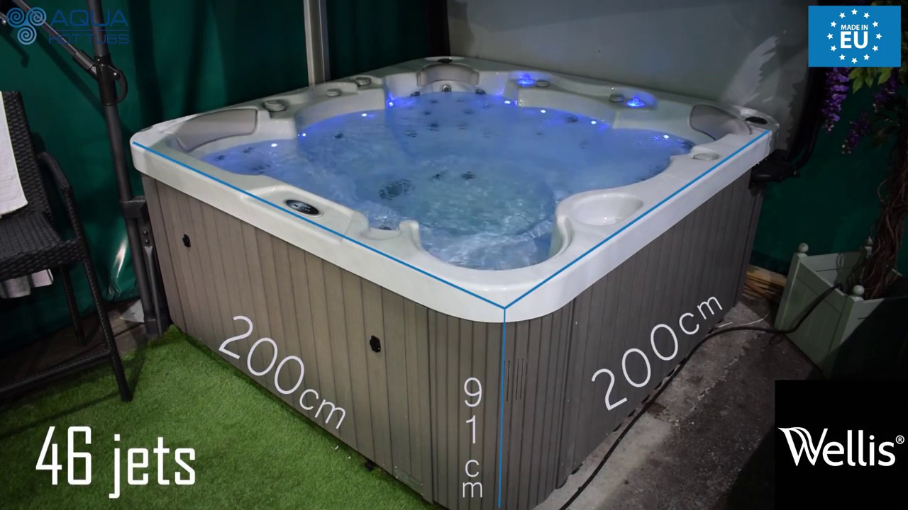 The Malaga - a 6 Person Plug & Play Hot Tub