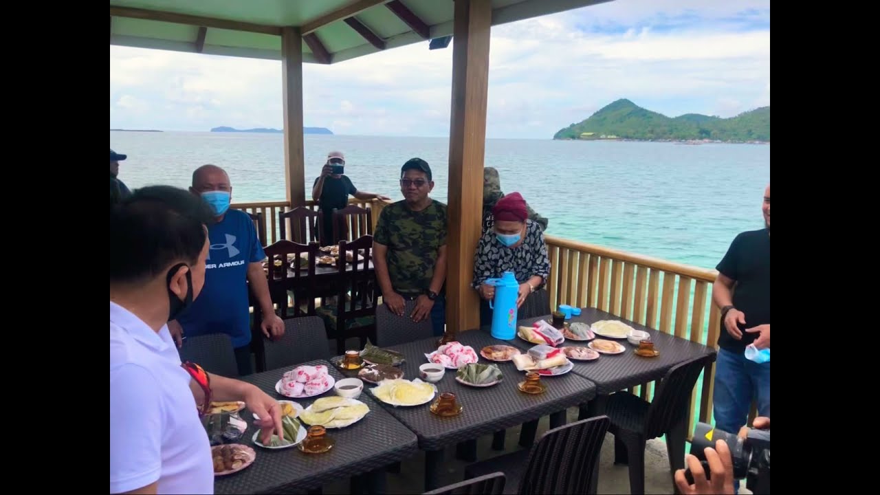 Governor Abdusakur M Tan, Vice Governor Toto Tan and other Sulu Officials  LUUK VISIT