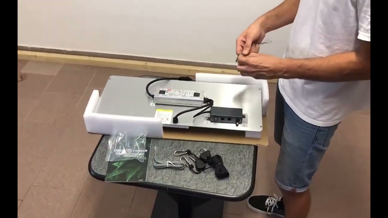 Newest SPIDER FARMER SF2000 LED Grow Lights with Samsung LM301B Diodes & MeanWell Driver