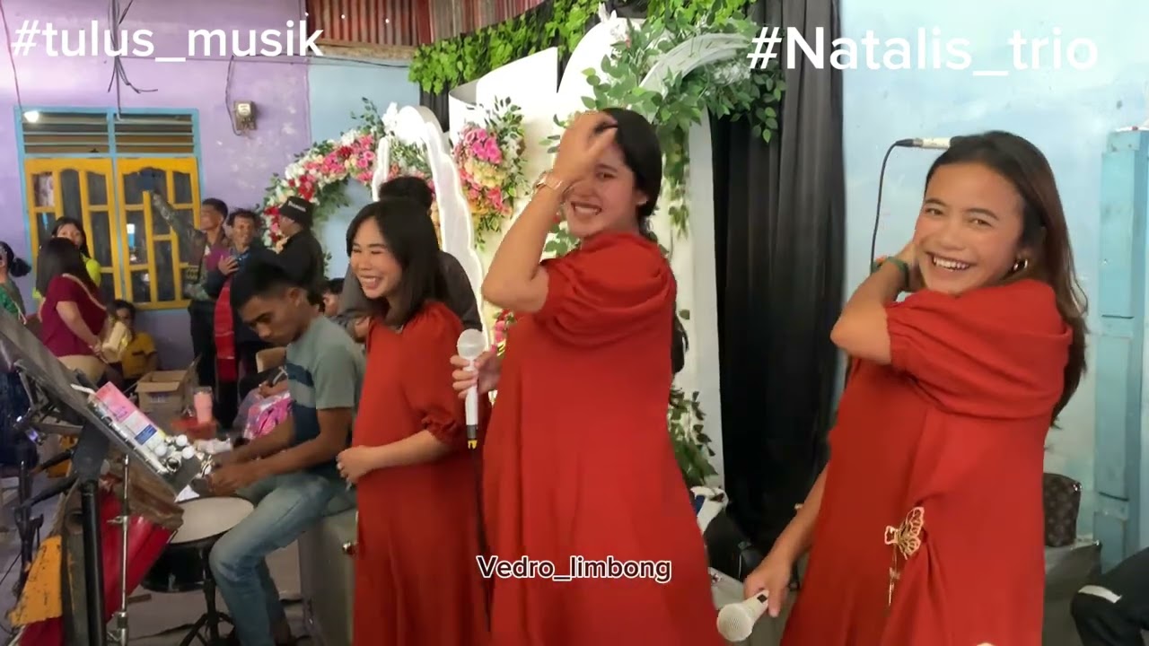 NATALIS TRIO Lagu pakpak 20 menit bersama natalis trio acara manjalang