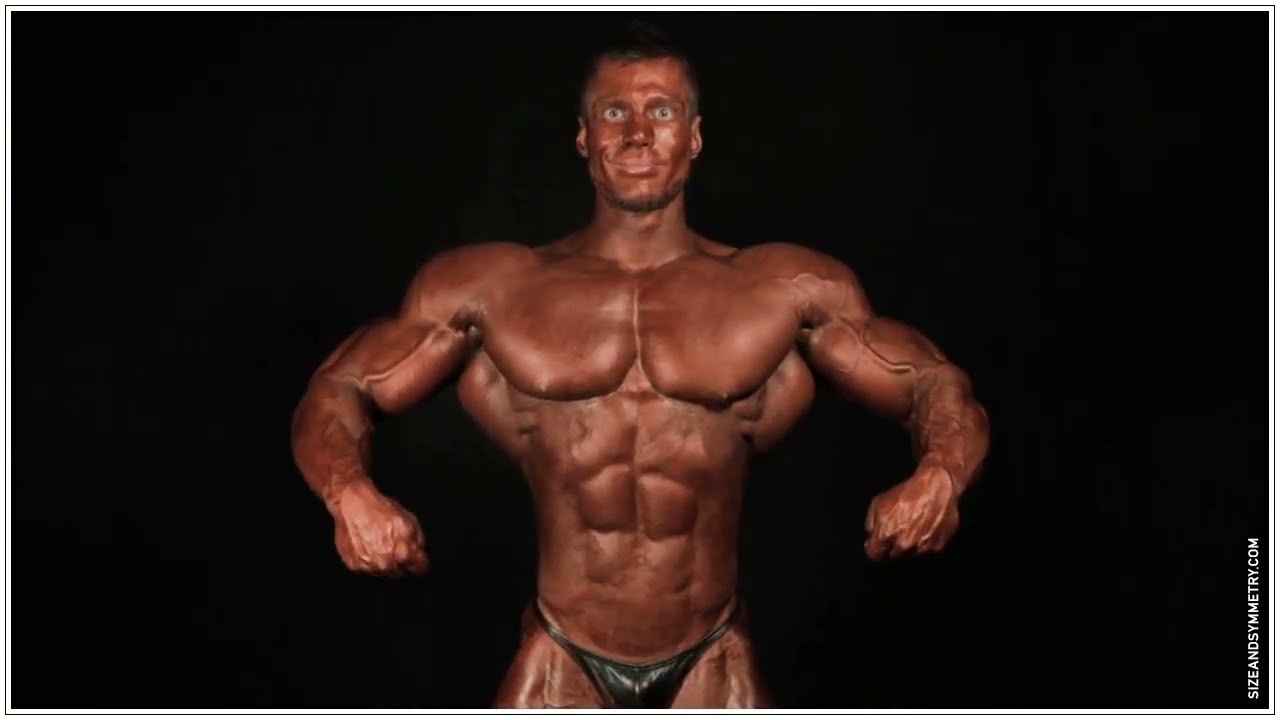 Peter Molnar posing