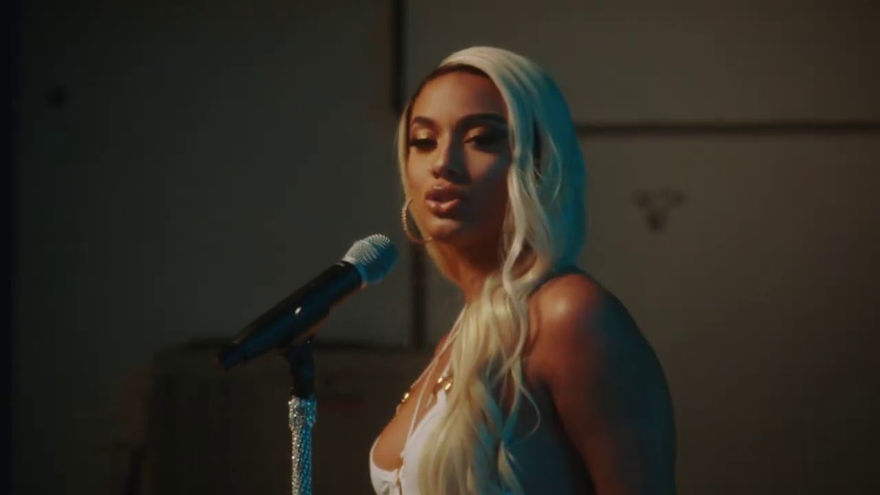 DaniLeigh 