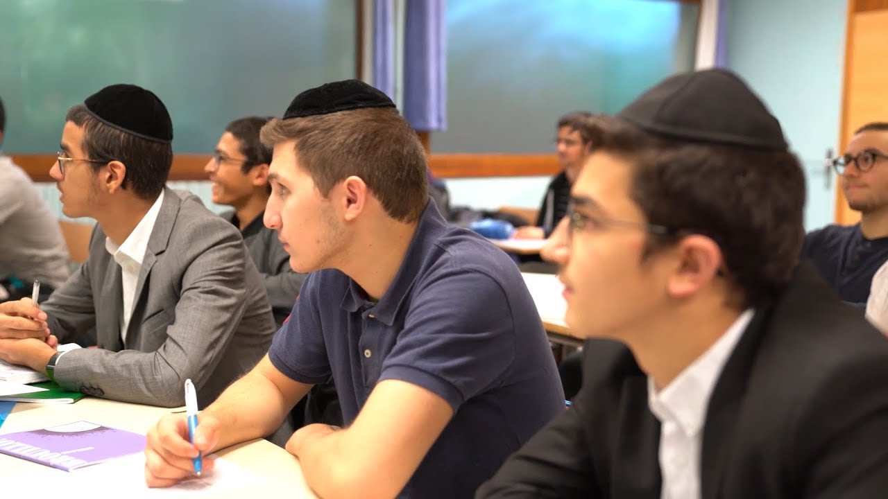 La Yéchiva d'Aix-les-Bains (Vidéo en français)  - ישיבת חכמי צרפת