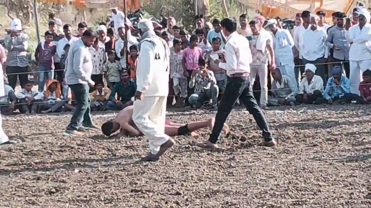 Altamash pahalvan.     S V Aniket lohara