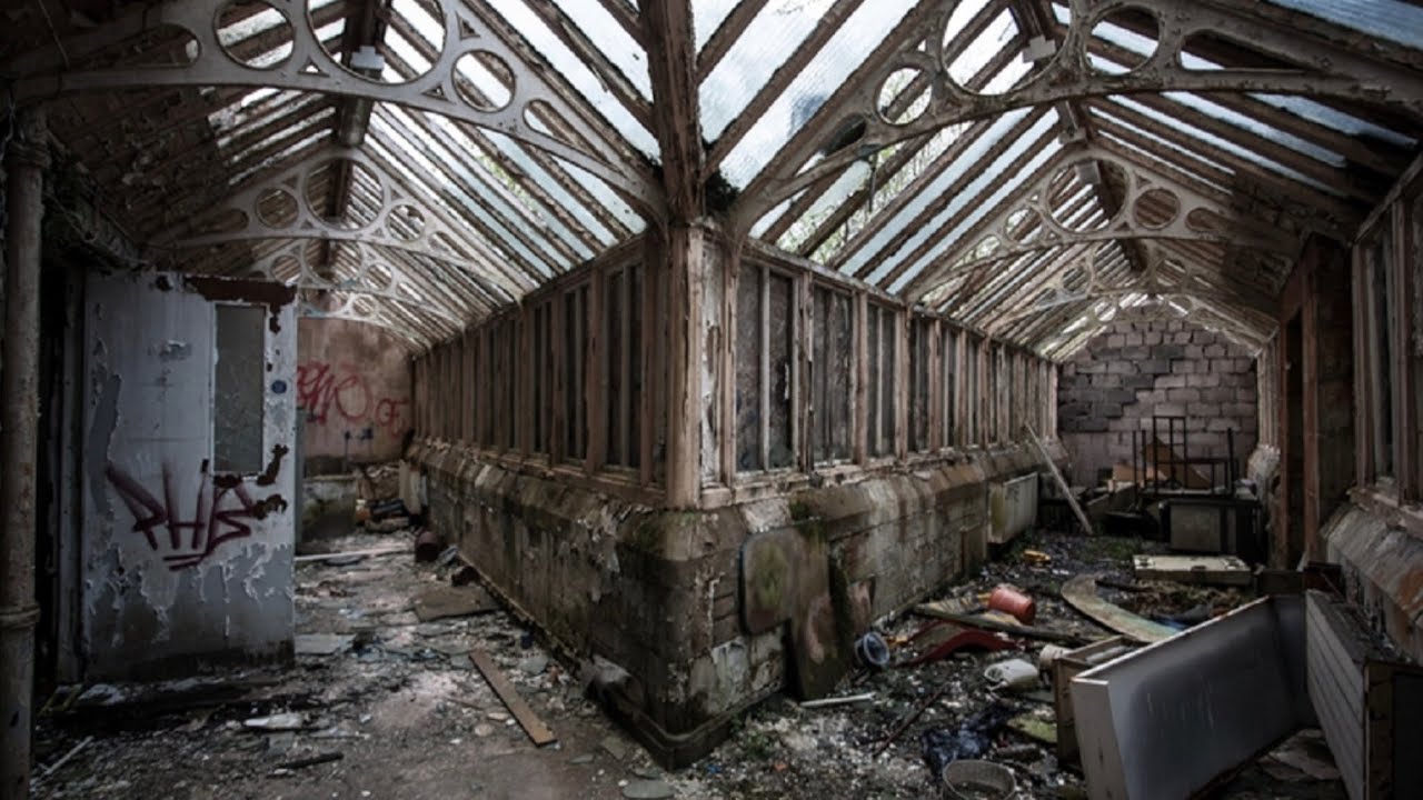 EXPLORING ABANDONED HOSPITAL (WARNING)