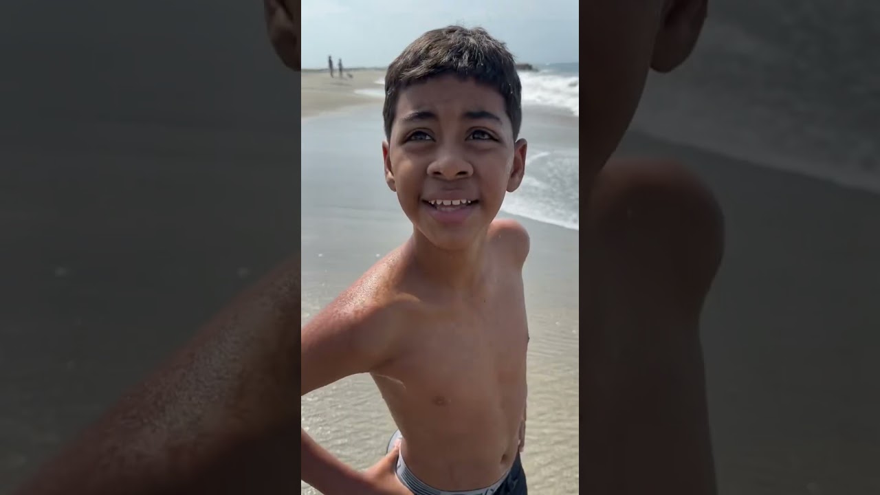 La burra 😂🤣 en el mar
