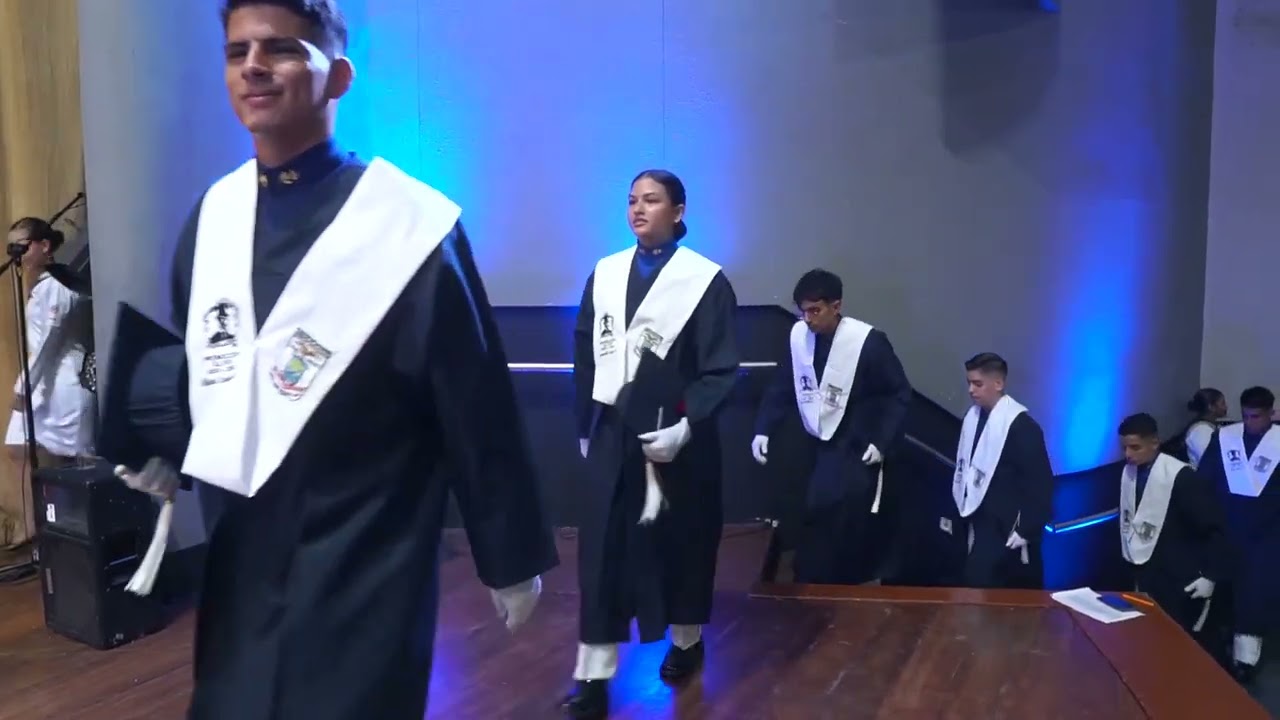 Graduación Dukes 48