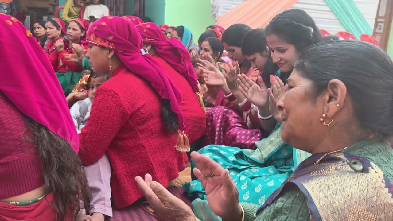  तू ता होलु गढ़वाली भजन (mahila sangeet) #pahadan  #devbhoomi #uttarkashi  #trendingvideo 