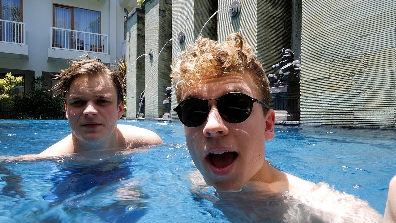 VI ER TAGET TIL BALI