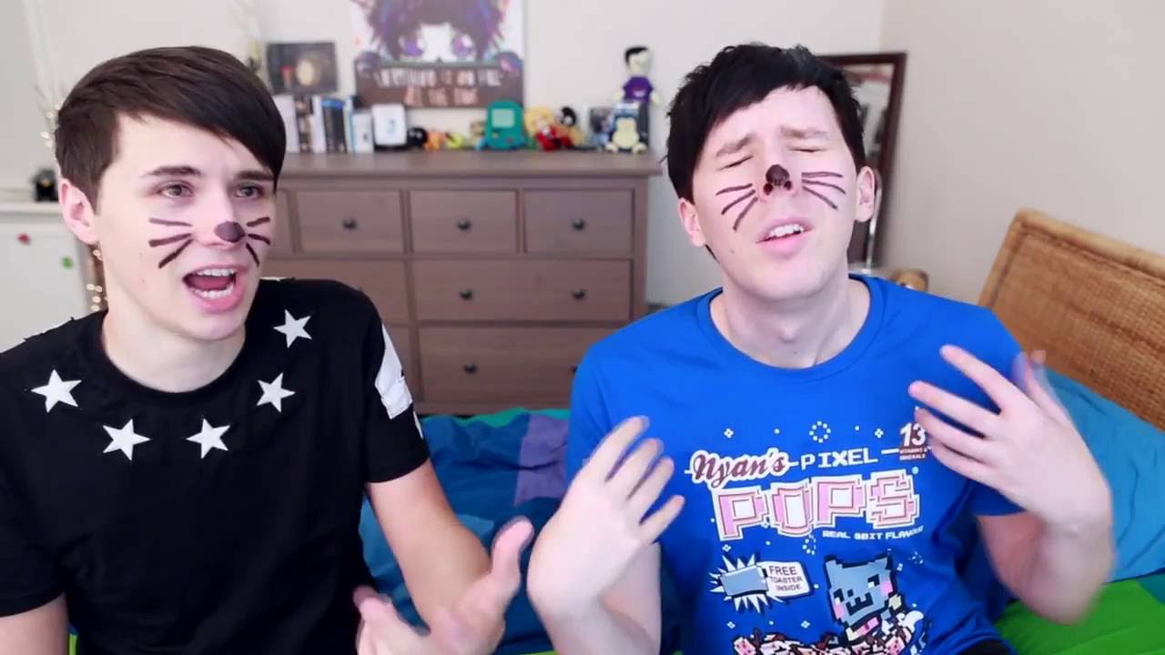 Phil's Ear - It's Irresistible (from the 'Video Idea Generator' of TABINOF)