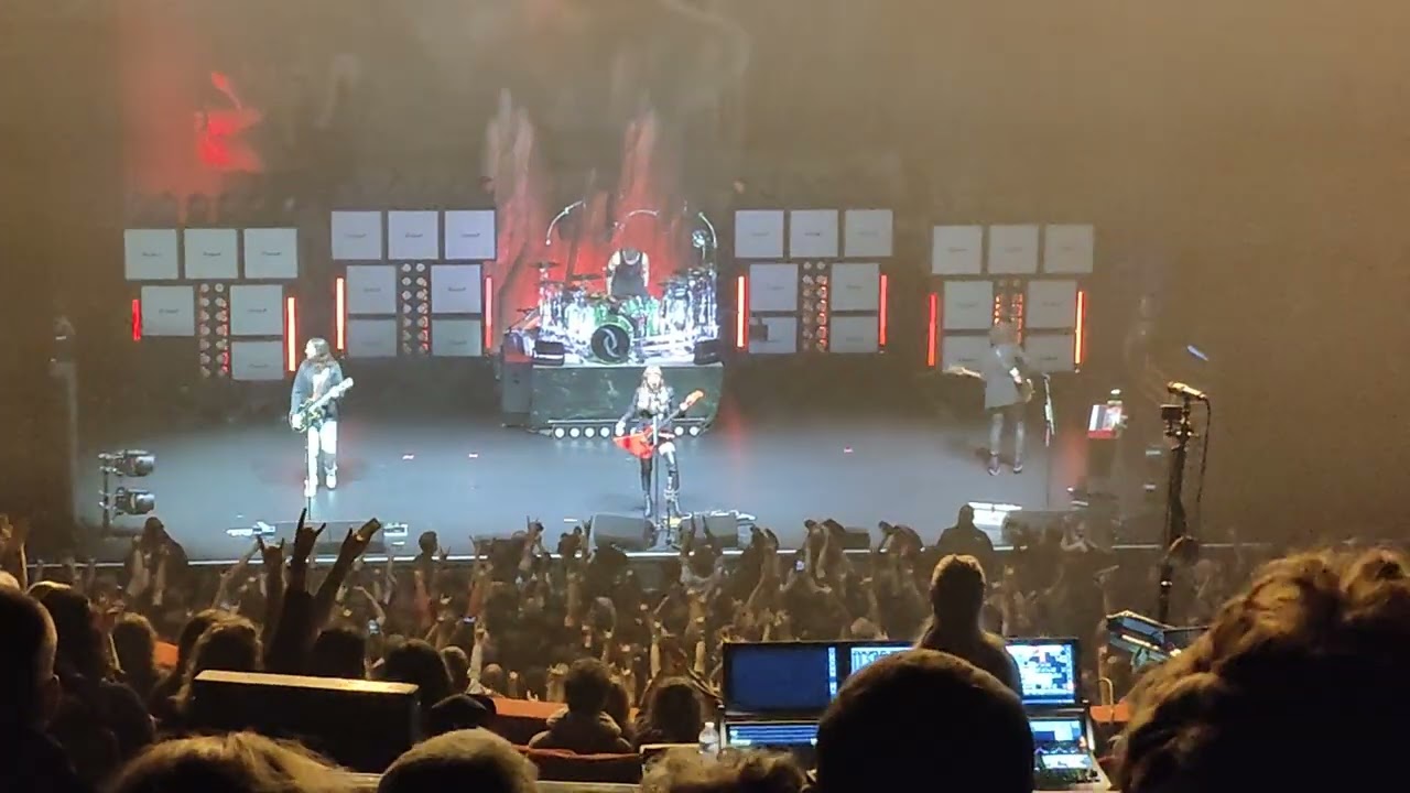 Halestorm - Fallen star + I miss the misery - Paris l'Olympia (17/11/2025)