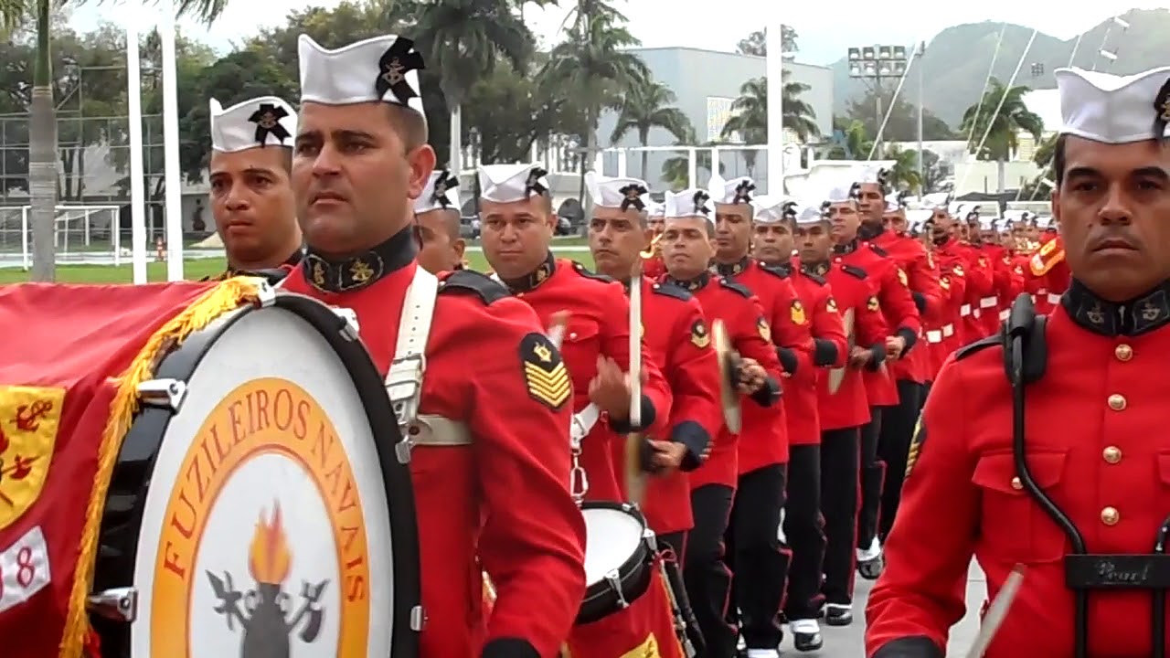 HINO DA MARINHA DO BRASIL com a Banda dos Fuzileiros Navais
