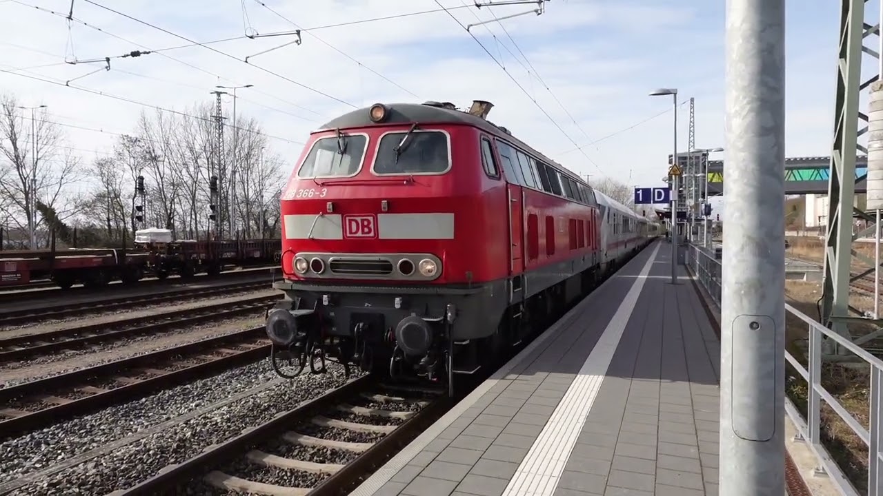 Die Baureihe 218 im Bahnhof Bad Kleinen.