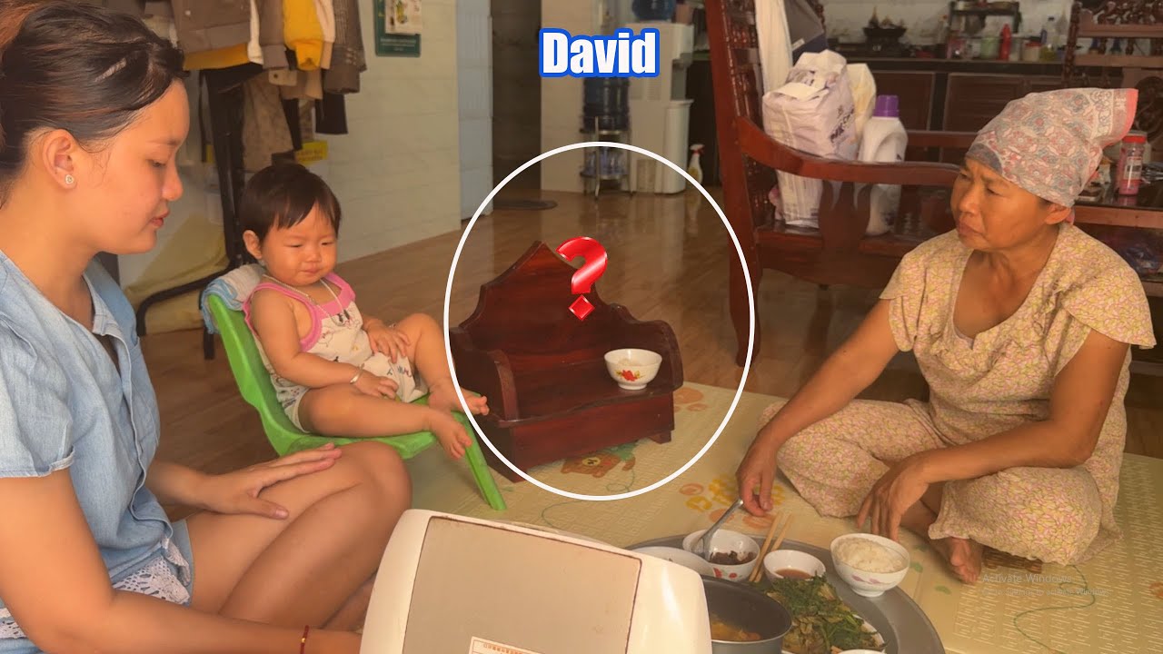 Family sad when meal without monkey David