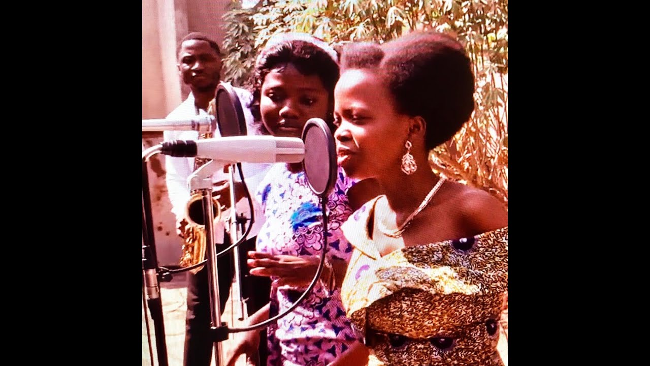 Florence Adooni - Yinne (Live)