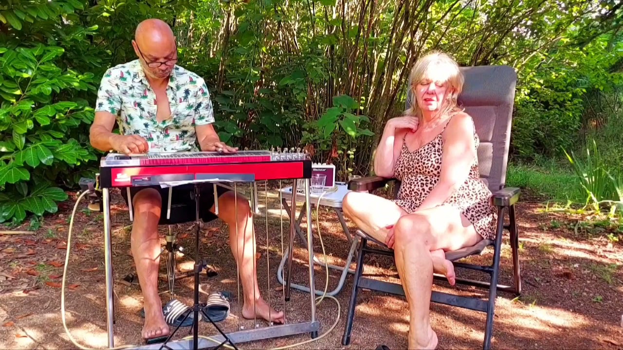 Monique de Rooij & Robert Curiel - Angel Eyes
