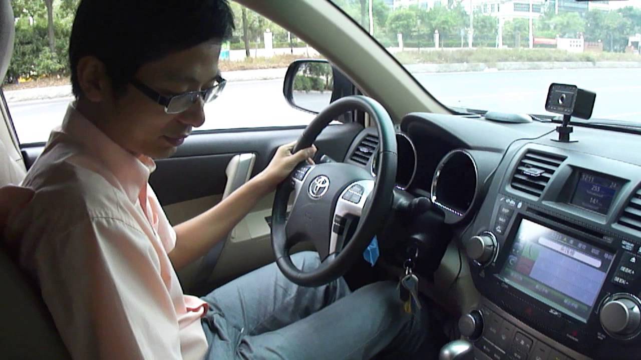 New design Driver fatigue monitor MR688 demonstration video
