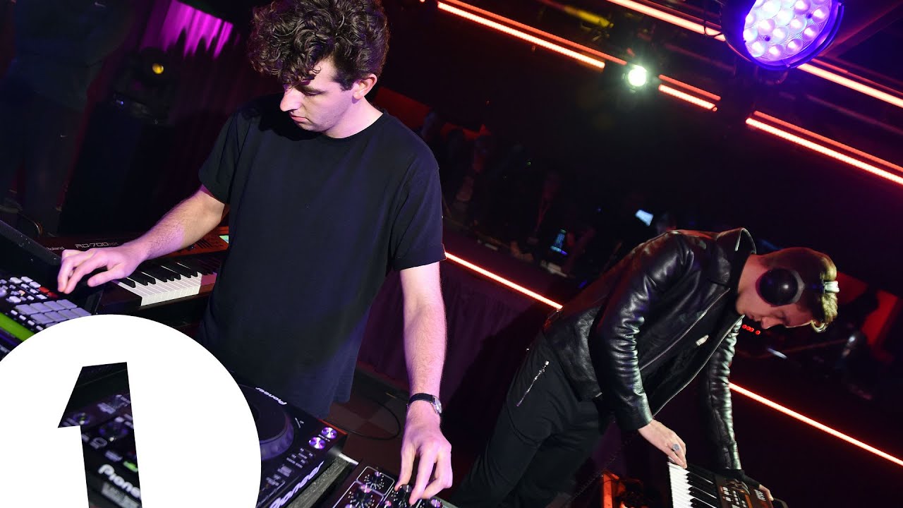 Jamie xx performs Loud Places for BBC Radio 1