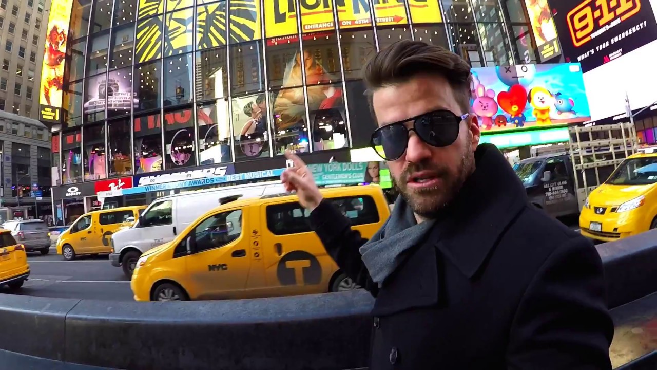 Bananas throws SHADE on TRL