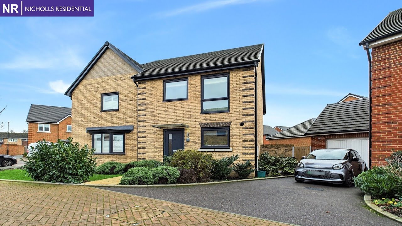 Medora Close, WEST EWELL