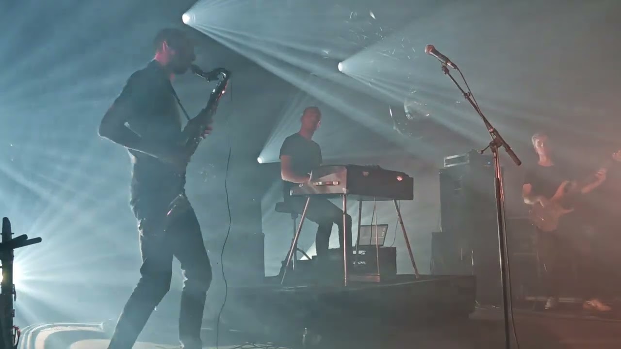 Fleuves - Loud (Le grand soufflet, Rennes, Fr) 04/10/2024