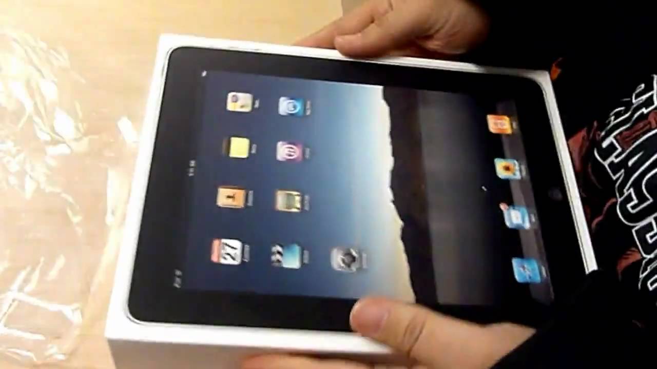 Apple iPad Launch and Unboxing - Original iPad - Apple Store Alderwood Mall