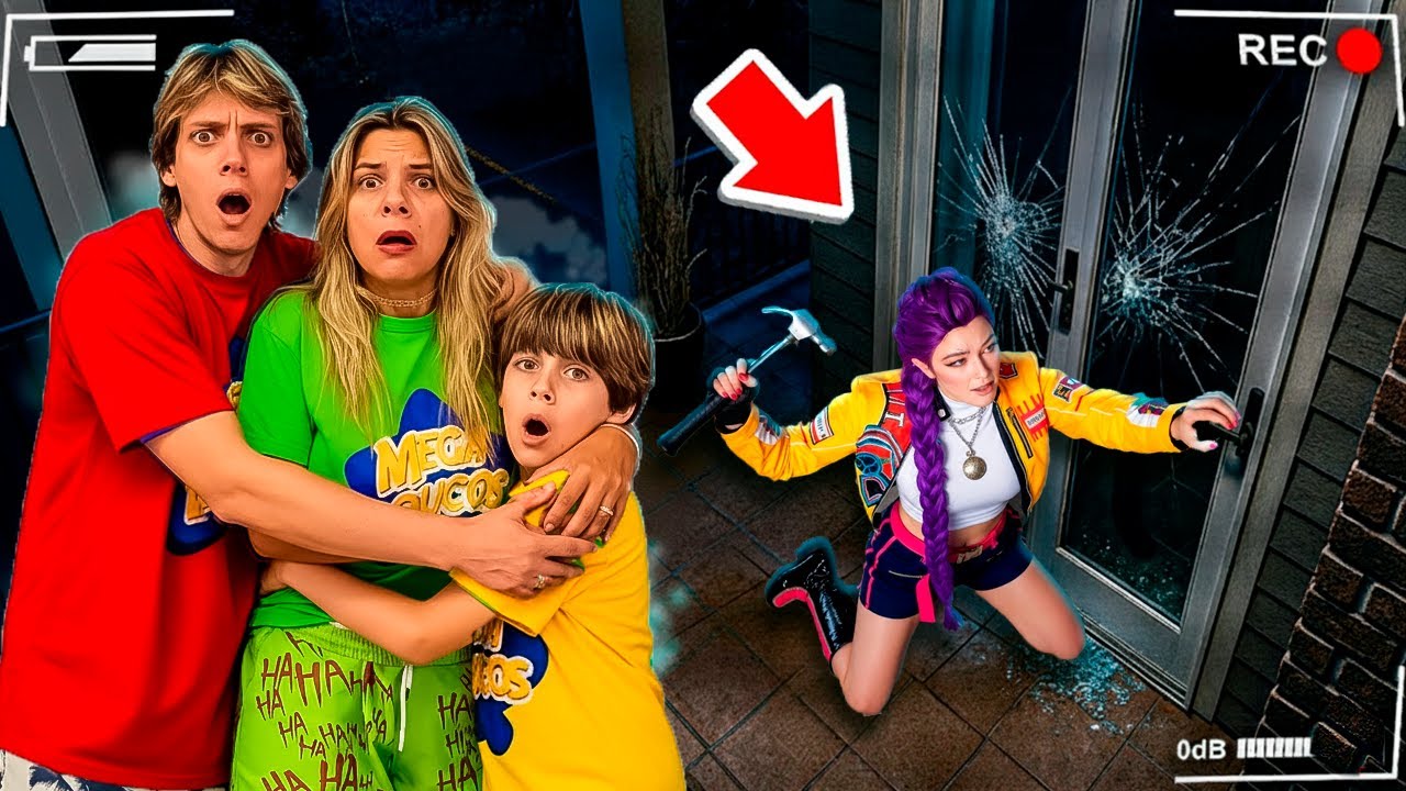 GUERREIRA DO K-POP QUEBROU NOSSA JANELA PARA DORMIR NA NOSSA CASA ÁS 3AM ★ HUNTRIX