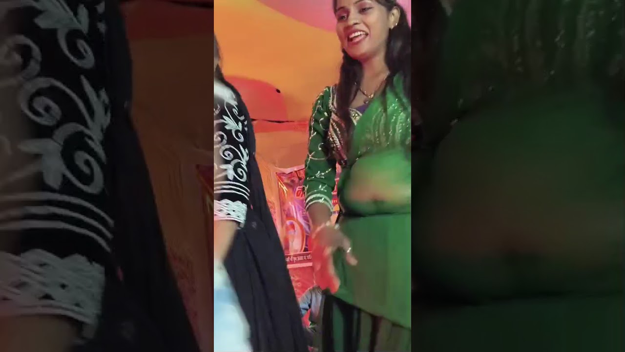 Saraswati Puja mein laya Gaya arestra dekhkar Anand lijiye aur comment kijiye aur subscribe kijiye