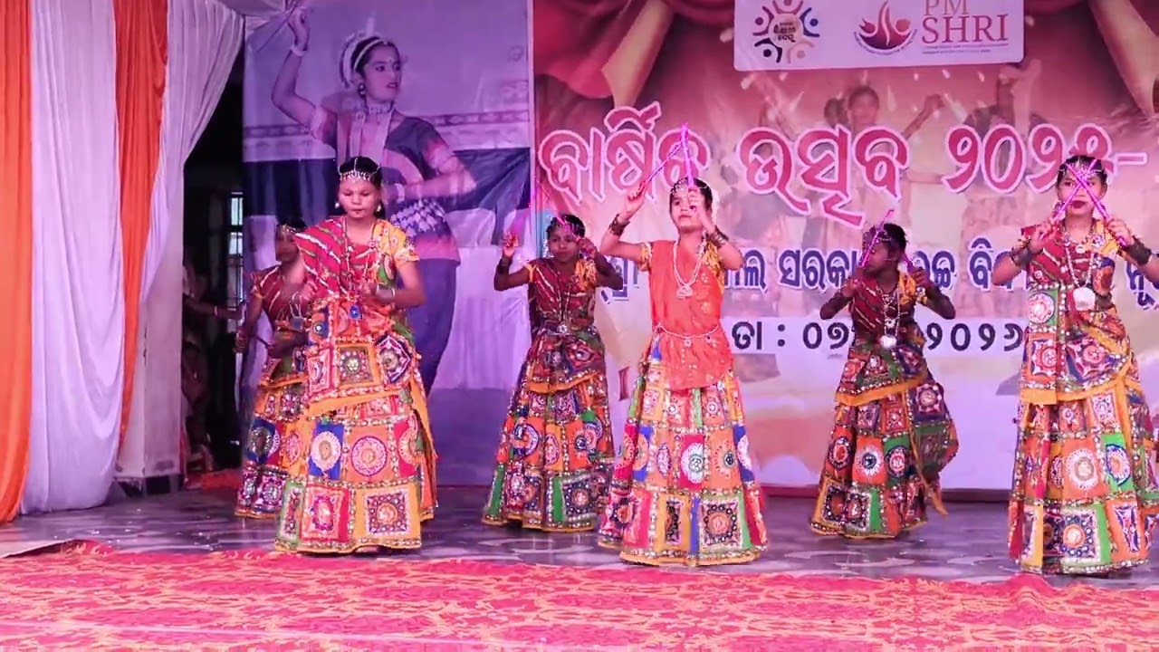 Dholida Dhol Re Vagad! An energetic dance performance at the Annual Day 2025-26PM SHRI N H S, Npd