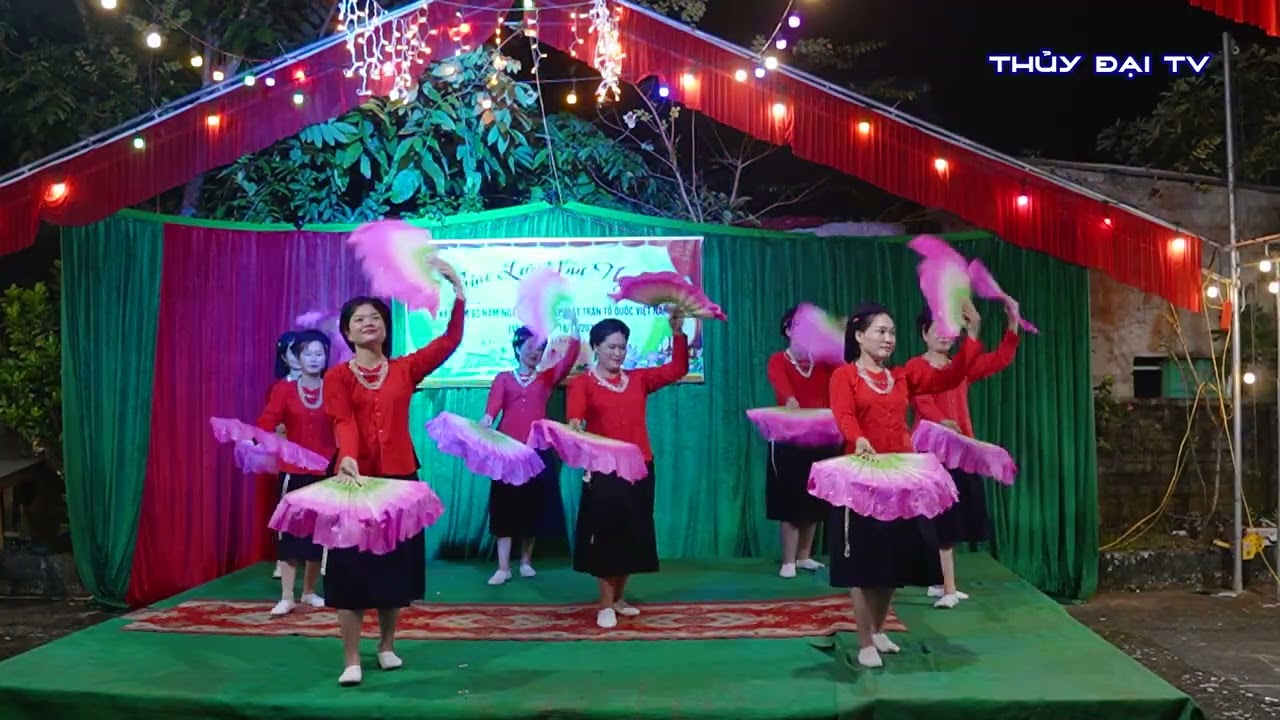 Văn nghệ ch&agrave;o mừng Ng&agrave;y hội đại đo&agrave;n kết to&agrave;n d&acirc;n tộc tổ chức tại th&ocirc;n Mới x&atilde; Xu&acirc;n Giang|Thủy Đại TV