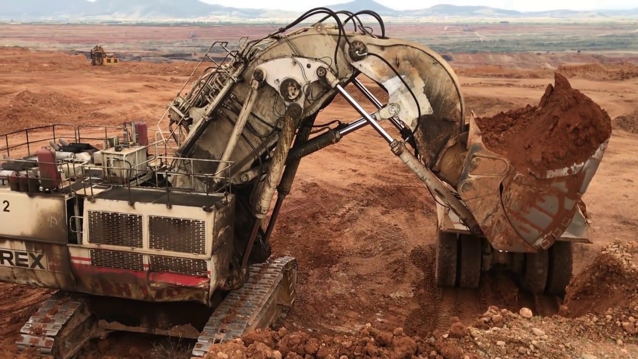 Terex RH170 Shovel Excavator Loading Terex TR100 Dumpers - Operator View