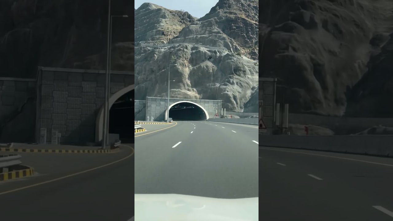 Scenic views of Oman 🇴🇲 | Journey from Muscat to Ashkara and visiting Pink lake