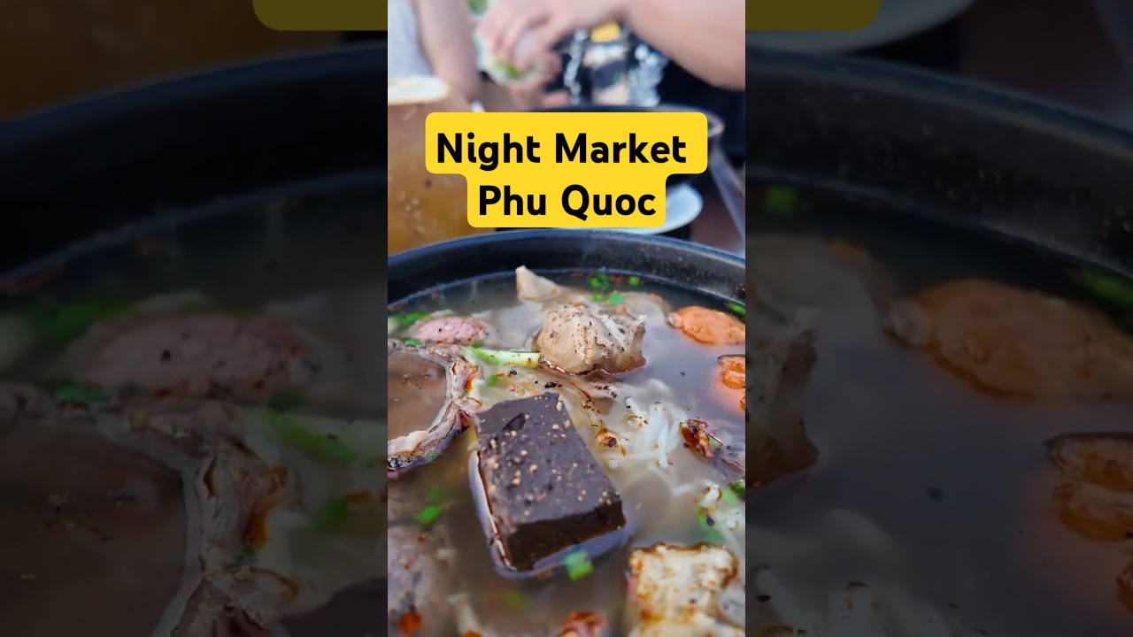 Spacer z Sun World  na Nocny Market &ndash; Odkryj Smaki Phu Quoc! 🍤🌊 🌴