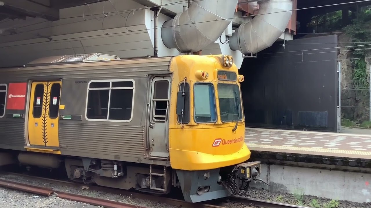 Queensland Trains - Brisbane's Central Station