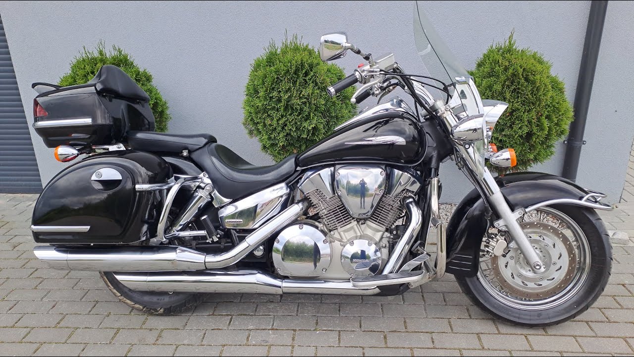 Honda vtx 1300 rok 2006 tylko 9500 kilometrow Zarejestrowany. Firma Sylwmoto Iława tel 500134533
